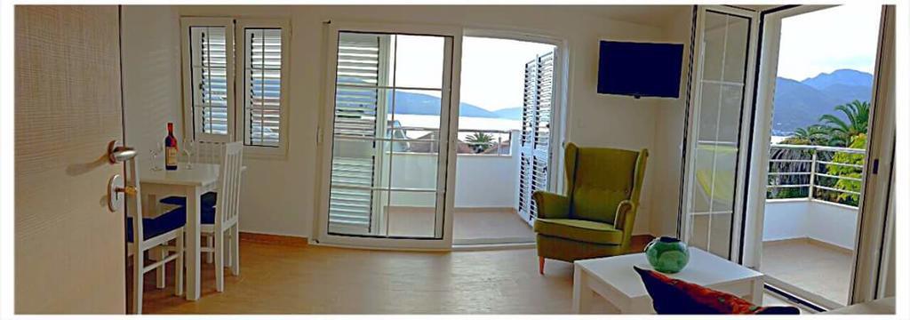 Apartment Milas Tivat Exterior foto